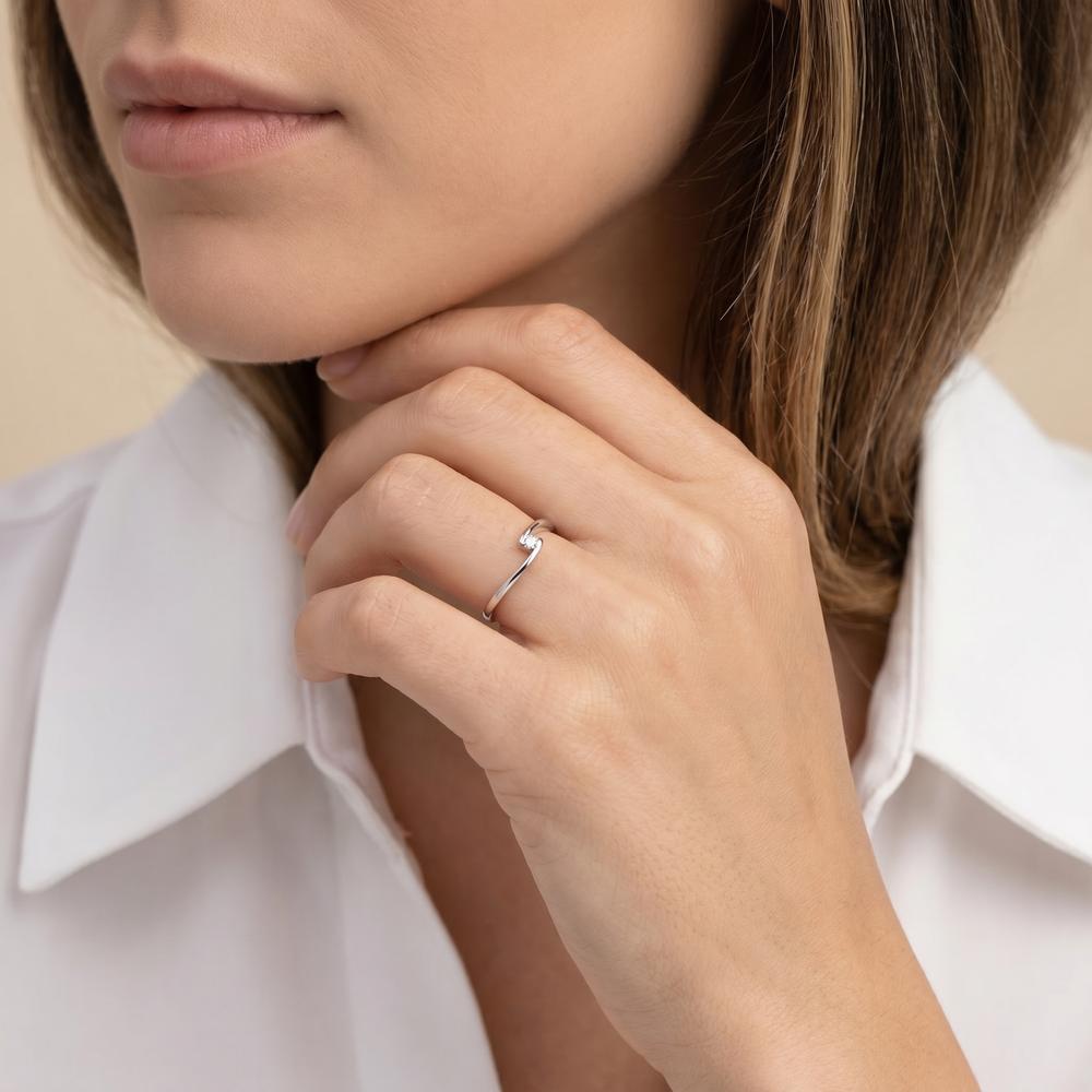 Solitär Ring 750/18 K Weissgold Diamant weiss, 0.04 ct, Brillantschliff, w-si