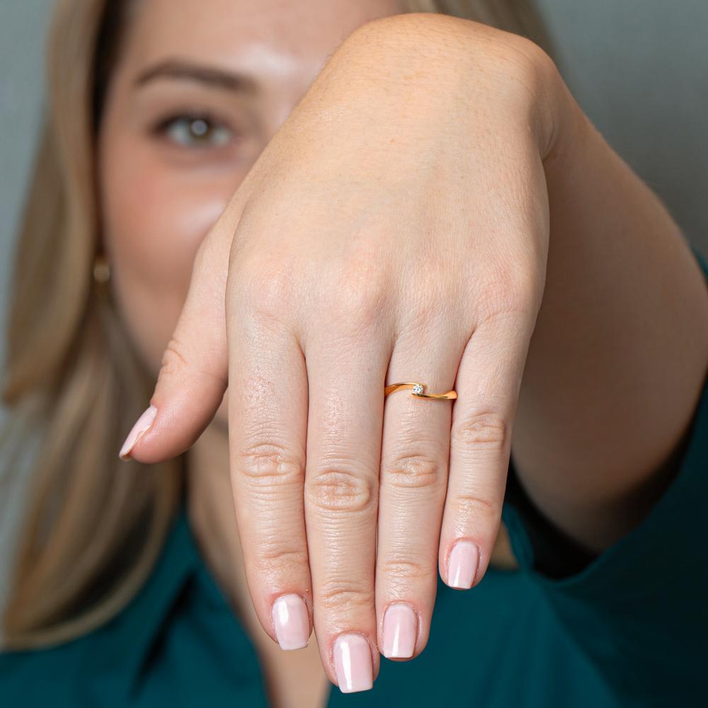 Solitär Ring 750/18 K Gelbgold Diamant 0.06 ct, w-si