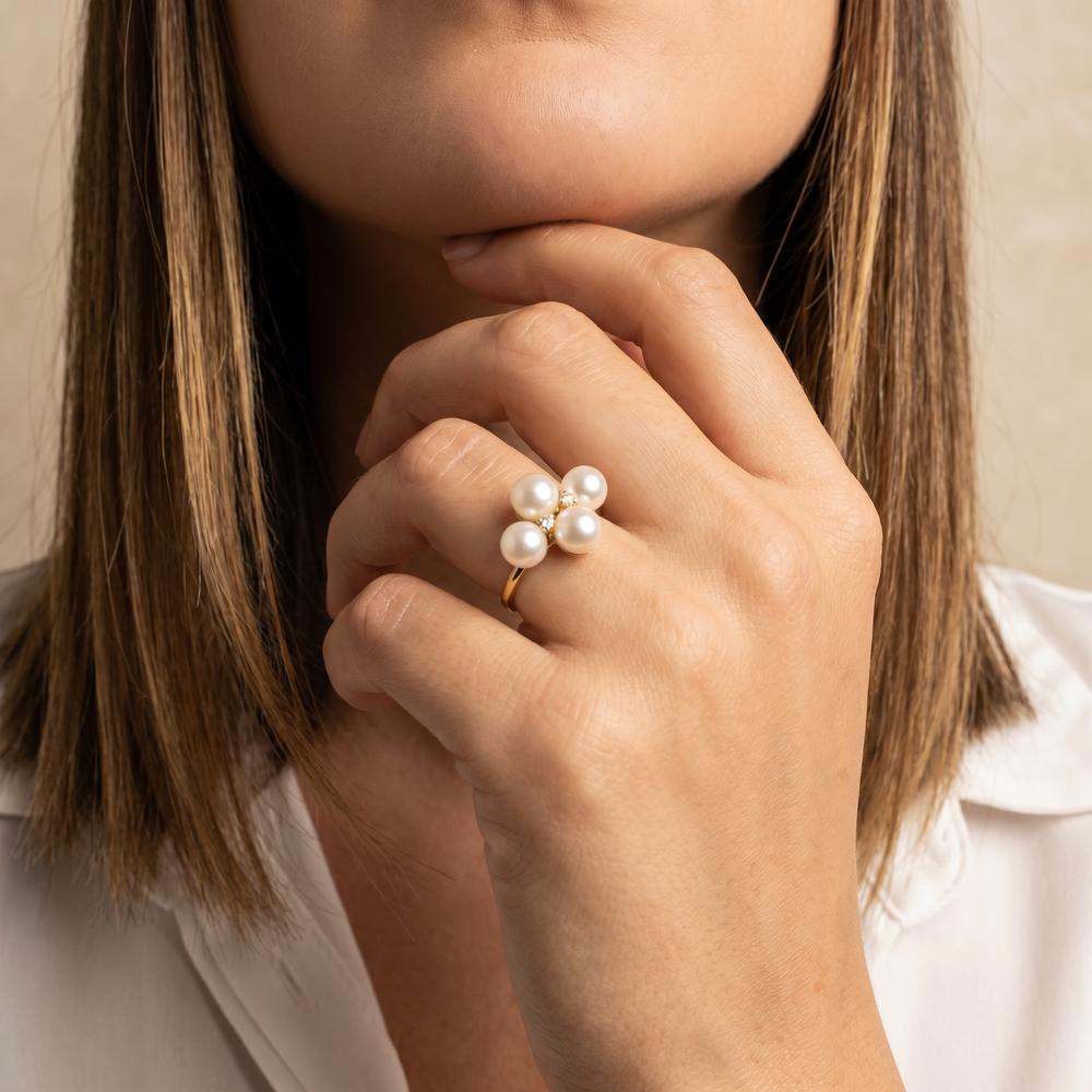 Fingerring 750/18 K Gelbgold Diamant 0.30 ct, 2 Steine, w-si Süsswasserzuchtperle, 4 Perlen 5.5-6 mm